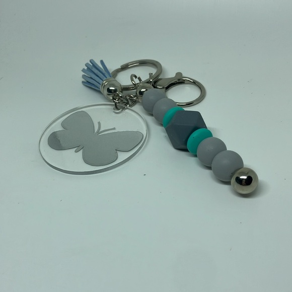 Silicone beaded wristlet keychain - Picture 3 of 3